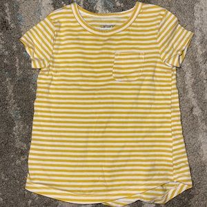 Like new Carter’s pocket tee - no stains